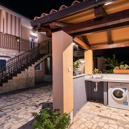 Apartments Kendel Fažana エクステリア 写真