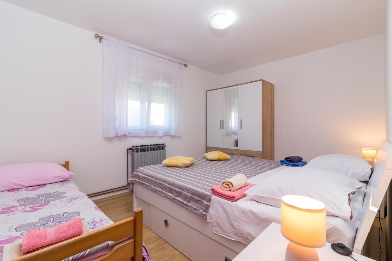 Apartments Kendel Fažana エクステリア 写真