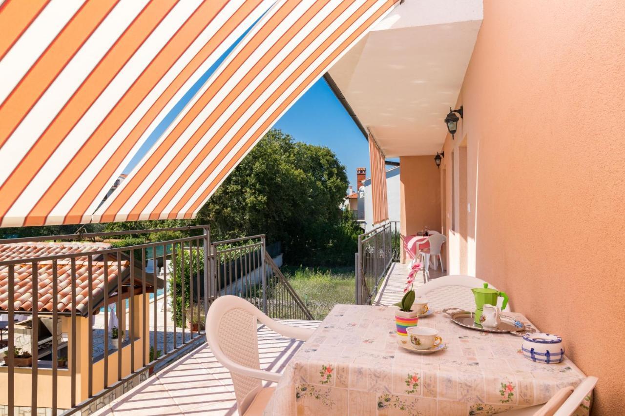 Apartments Kendel Fažana エクステリア 写真